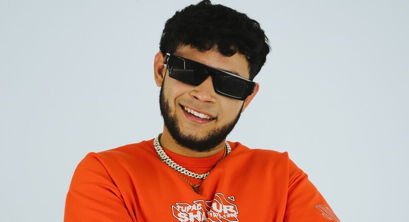 Skinny J lanza su nuevo tema “TOMA ANÍS”