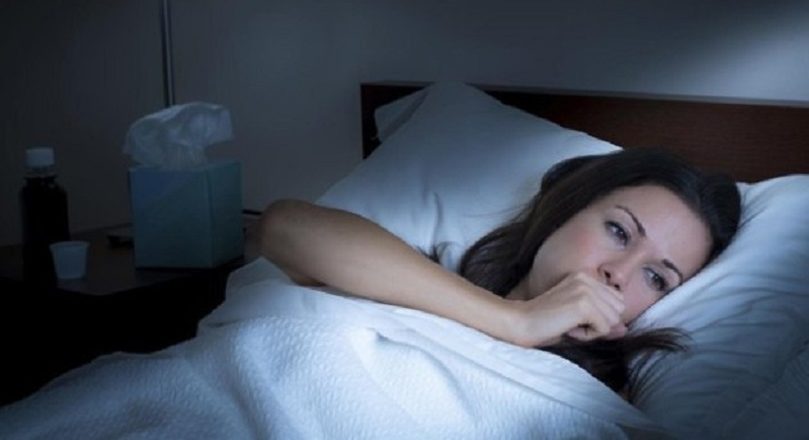 10 formas de frenar la tos por la noche