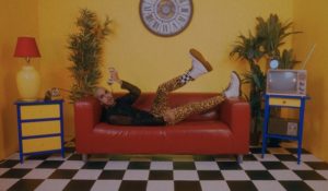 Isra “no es normal” con su nuevo single