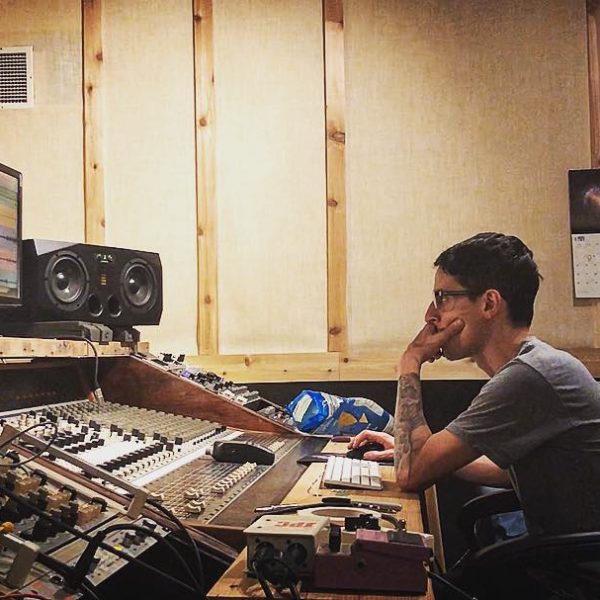 Arturo Banus: “Los ingenieros de sonido y productores definimos cómo suenan las generaciones y movimientos musicales”