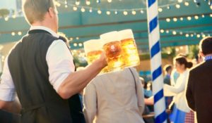 OKTOBERFEST XPRESS 2022 APUESTA AL ENTRETENIMIENTO FAMILIAR