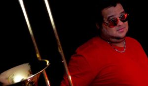 Alfonso Pineda le pone un toque académico al género urbano