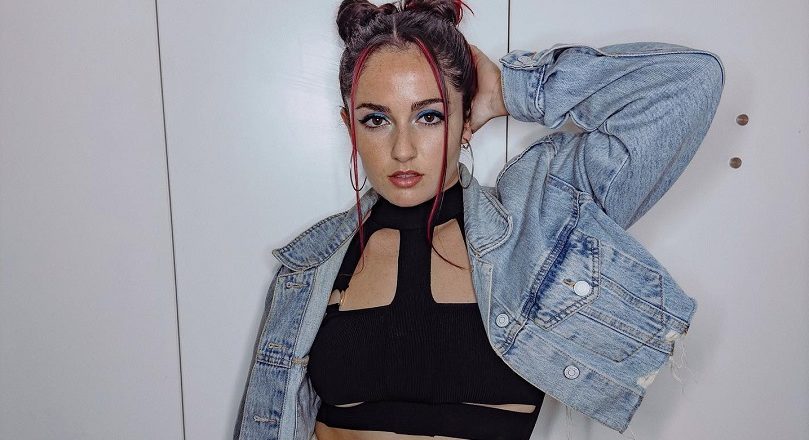 Caluu C alcanza más de 100 mil reproducciones con su nuevo tema «Peón»