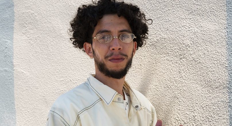 Seba Otero nos invita a «Malabar» el mundo en un nuevo single junto a la artista venezolana Irepelusa