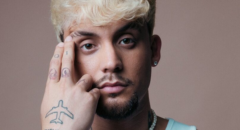 ADSO Lanza ‘Cien x Ciento’: Su Primer Álbum Que Revela al Artista en Su Máxima Expresión con colaboraciones estelares 