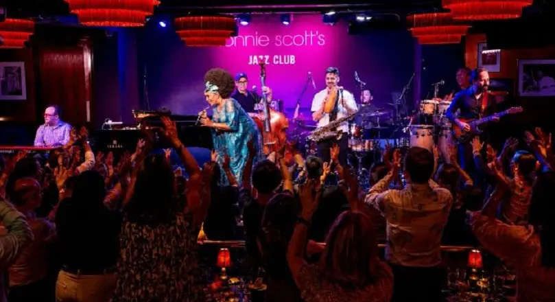 Aymée Nuviola marca un hito en la música latina con el lanzamiento de su álbum en vivo desde el legendario Ronnie Scott’s Jazz Club de Londres