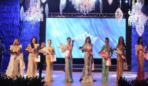Ocho reinas triunfan en El Concurso by Osmel Sousa Carabobo