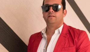 CAPITÁN V MUSIC TRABAJA CON LOS PRODUCTORES LATINOS MÁS RECONOCIDOS DE LA MÚSICA