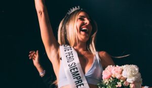 El Tour de Corina Smith “Triste pero siempre Mami” llega a Venezuela