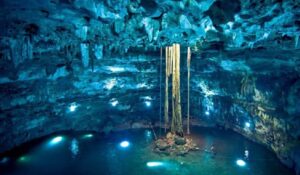 Cenote Dzitnup, la cueva azul