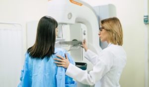 Cuida tu salud: Es esencial realizar el chequeo anual de mamas