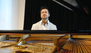 Baden Goyo estrena su “Danza Violeta”