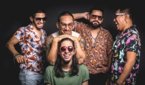 De La Kaye, desde Perú: Le canta a los barrios latinoamericanos en su sencillo debut homónimo