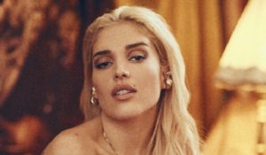 ELENA ROSE CONQUISTA ESPAÑA TRAS SU PASO POR LOS LATIN GRAMMY