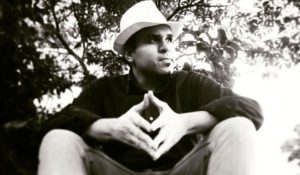 ENRIQUE DOUGLAS ESTRENA “CONFIESO”, UNA BALADA ROMÁNTICA PARA DEDICAR Y ENAMORAR