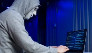 Ataques de DDoS: Cómo identificarlos y qué hacer si se es víctima de uno
