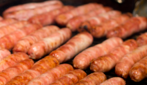 Salchicha Blanca Cruda La Montserratina: deleite único para tu paladar