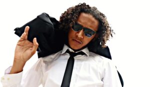 VALETA A.K.A EXBUENTIPO presenta LA ERA DE LA RAVVIA