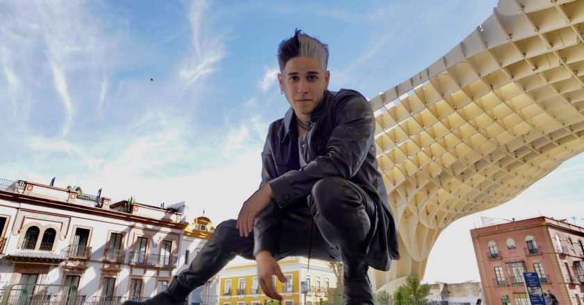 El cantautor venezolano Feer fue el invitado especial del «Euro Tour 2023» de Jerry Di