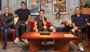 FEHR RIVAS ESTRENA EL TEMA “MIL NOCHES” A DUETO CON ROCK AND LOVERS