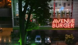 Avenue Burger invita a vivir la experiencia