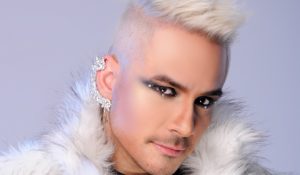 Fran presenta el tema promocional «Disfraz», con un apropiado mensaje