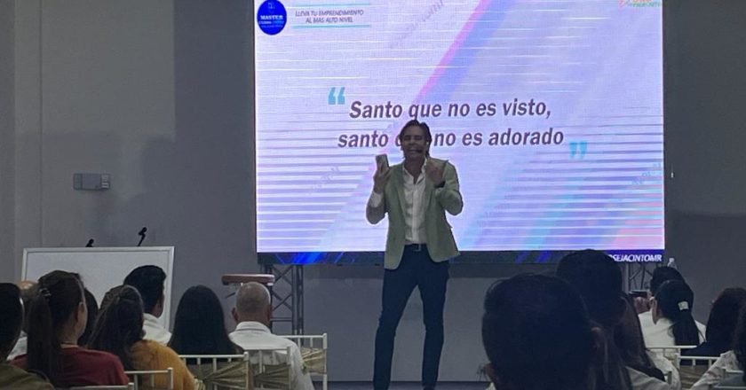 José Jacinto Muñoz ofreció su conferencia “Cómo ser mental y emocionalmente fuerte para vender con éxito” en Valencia