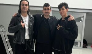 Lorenzo presenta su nuevo sencillo «Todo me va genial»