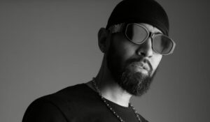 Dímelo Mykey presenta su EP «Wake UP»: Un regreso cargado de múúsica ágape y conciencia social