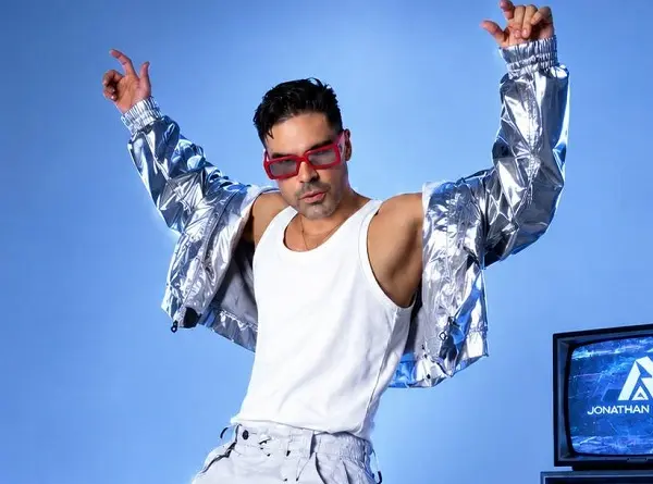 El Dj Jonathan Rangel culmina su tour en Venezuela y lleva su música a Asia