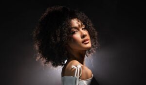 Destacados Talentos Ecuatorianos Nominados en los Premios Ícono 5ta Edición