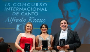 La soprano venezolana Génesis Moreno, ganadora del primer premio, hace triplete en el IX Concurso Internacional de Canto Alfredo Kraus