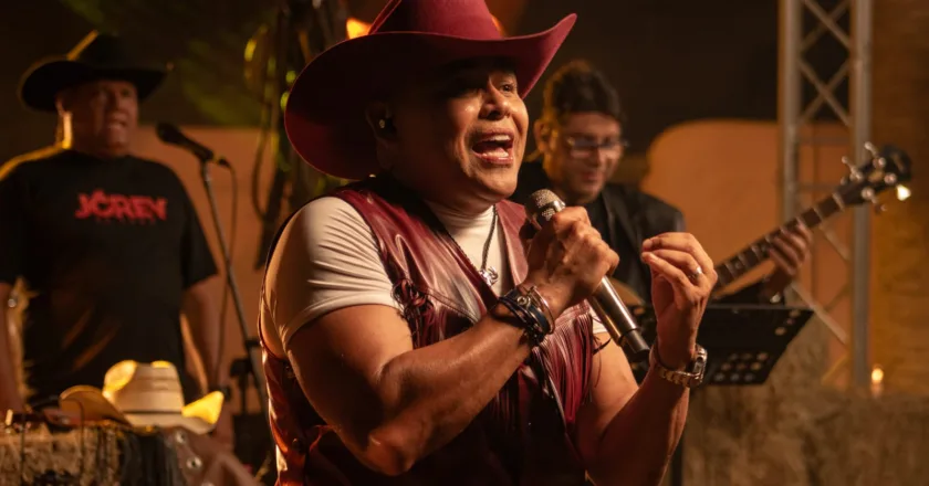 JC Rey presenta el sencillo “Eres una en un millón” con su característica esencia regional mexicana