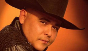 “Yo insisto en amarte” es lo nuevo de JC Rey