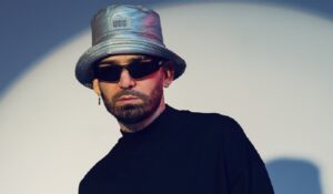 J Moreno presenta su nuevo sencillo «Labios Rojos»