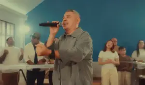 El cantautor venezolano Julio Rivas estrena “Fui Yo”, una adoración que inspira milagros y fe