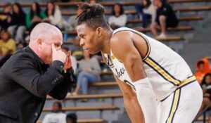 Juan Cardona deja su legado en la primera escuela especializada en baloncesto