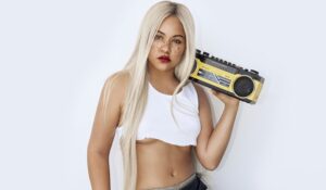 Kat Deluna se posiciona en los primeros lugares con ‘Kruela’