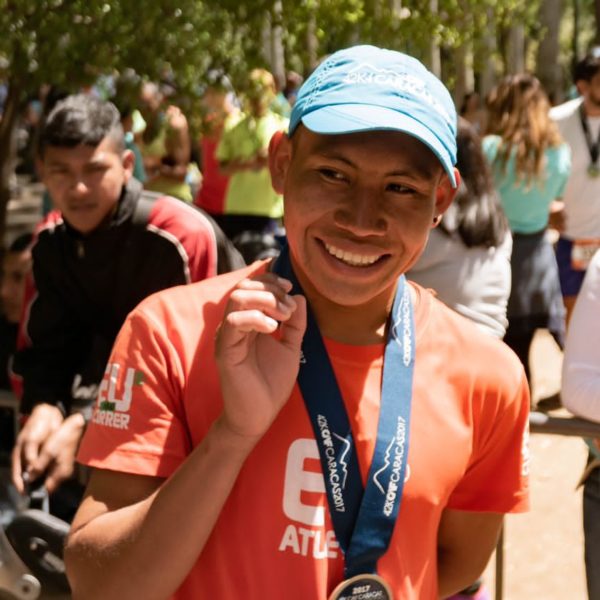 Yurni Lezama: el primer indígena taurepán  en correr en el Maratón CAF 2023