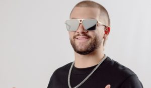 BLONDIAK estrena su nuevo sencillo “Esa Boquita”