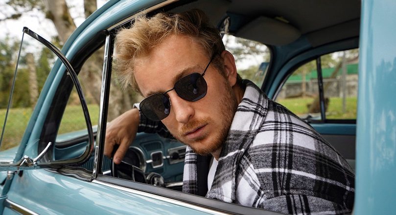 LUIS ZORRILLA SE ENCUENTRA REINVENTANDO SU PROYECTO MÚSICAL