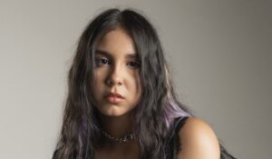 Lú Marié debuta con el lanzamiento de Vv<3