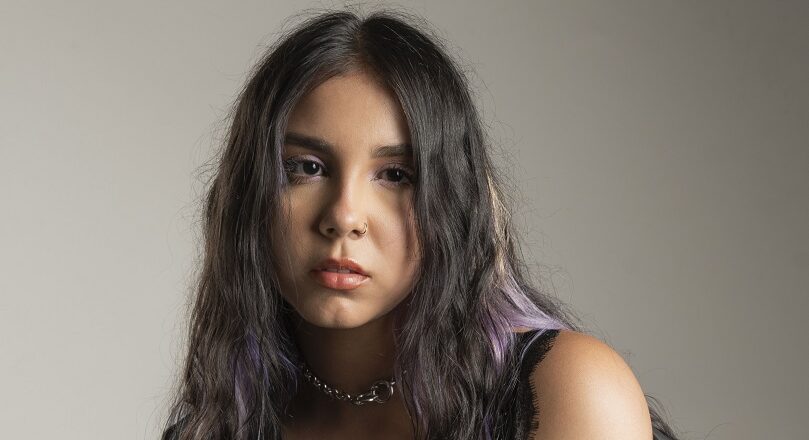 Lú Marié debuta con el lanzamiento de Vv<3