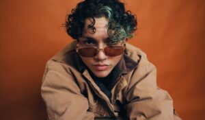 Lemuell manda “Mensajes Ficticios”