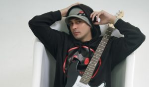 El joven artista valenciano RedMoon versiona “Baby” de Justin Bieber