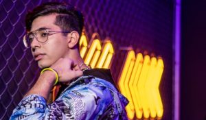 Mota invita a desconectarse de “El teléfono”