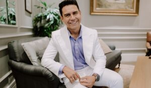 Telenovela ecuatoriana incluye tema del cantautor venezolano Manuel Marval