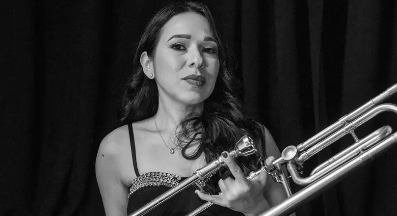 En medio de la gira con Karol G, la trombonista venezolana Mayerlin Carrero promociona su nuevo disco solista