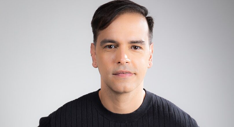 ORS ALFONSI PRESENTA EL DISCO “CANTO A ORIENTE” DONDE RINDE HOMENAJE A SU HERENCIA MUSICAL