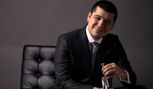 Pacho Flores recibe 3 nominaciones al Grammy Latino por el disco “Estirpe”